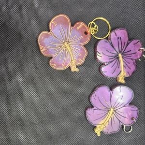 Hibiscus keychain